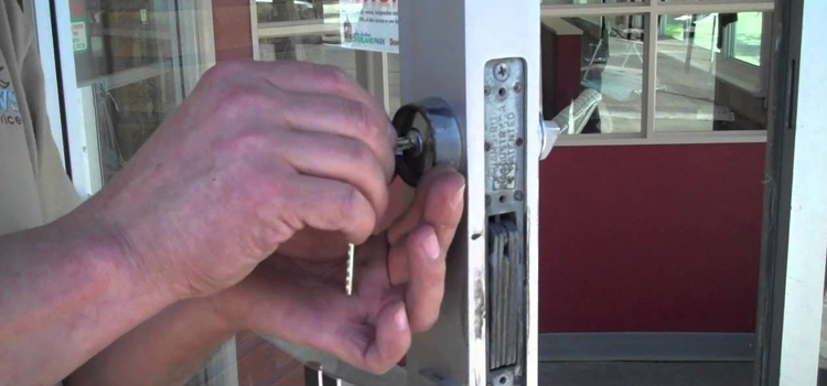 commercial door lock repair Hilmar-Irwin